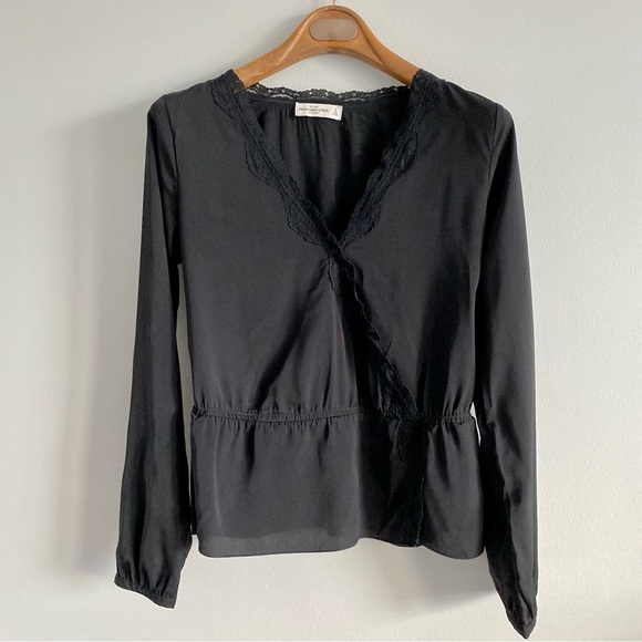 Abercrombie & Fitch Tops - Abercrombie & Fitch Black Lace Wrap Top Size Small